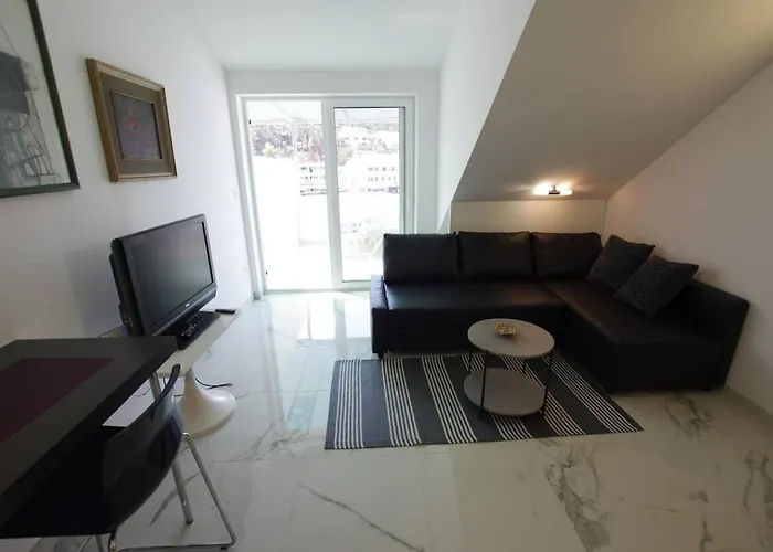 Apartment By The Sea Hvar - 24926 *