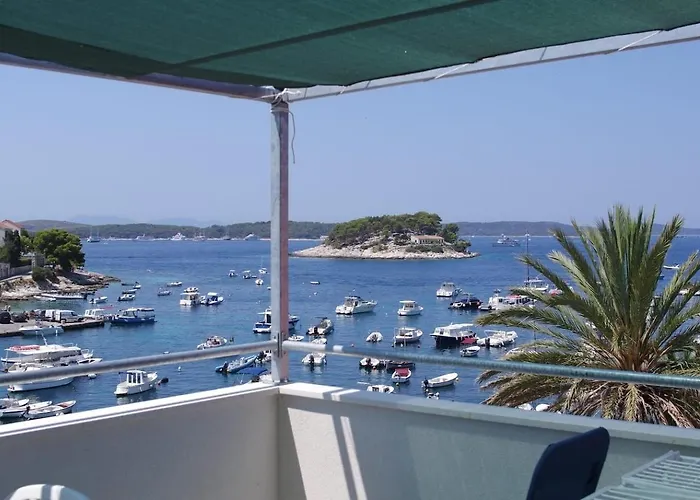 Apartment By The Sea Hvar - 24926 *